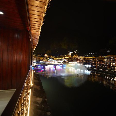 Fenghuang Ancient Town Lazy Cat Riverside Inn Eksteriør billede