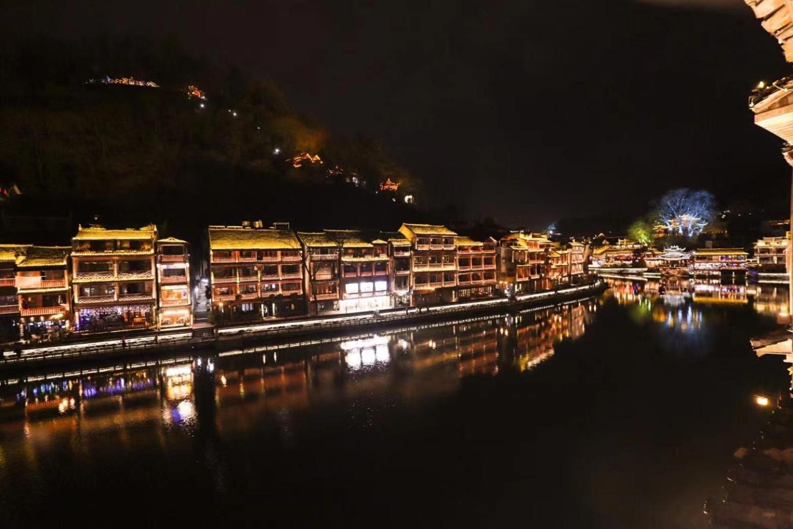 Fenghuang Ancient Town Lazy Cat Riverside Inn Eksteriør billede