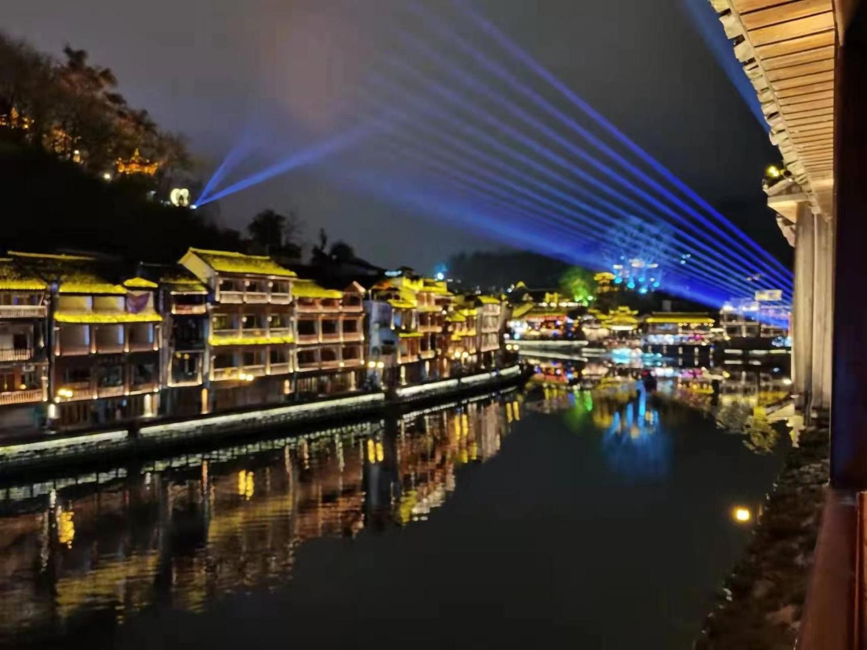 Fenghuang Ancient Town Lazy Cat Riverside Inn Eksteriør billede