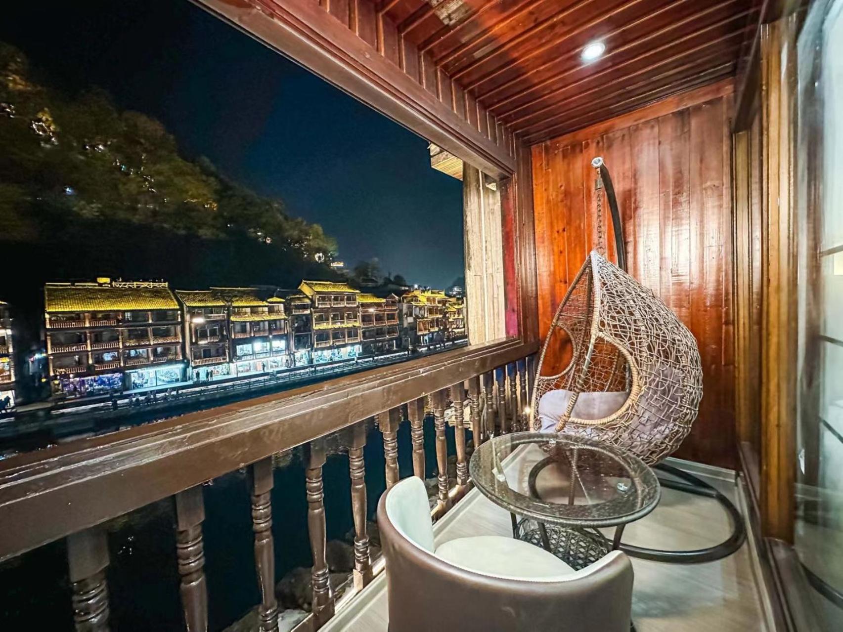 Fenghuang Ancient Town Lazy Cat Riverside Inn Eksteriør billede
