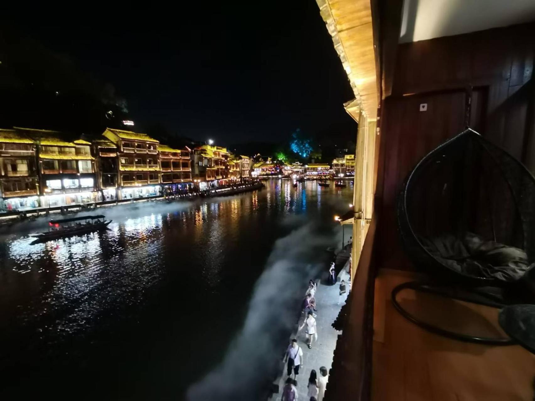 Fenghuang Ancient Town Lazy Cat Riverside Inn Eksteriør billede