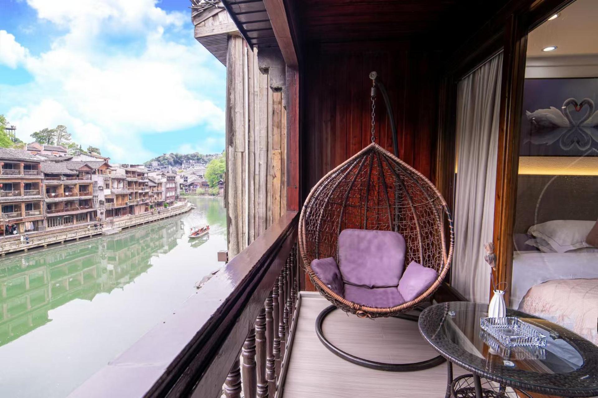 Fenghuang Ancient Town Lazy Cat Riverside Inn Eksteriør billede